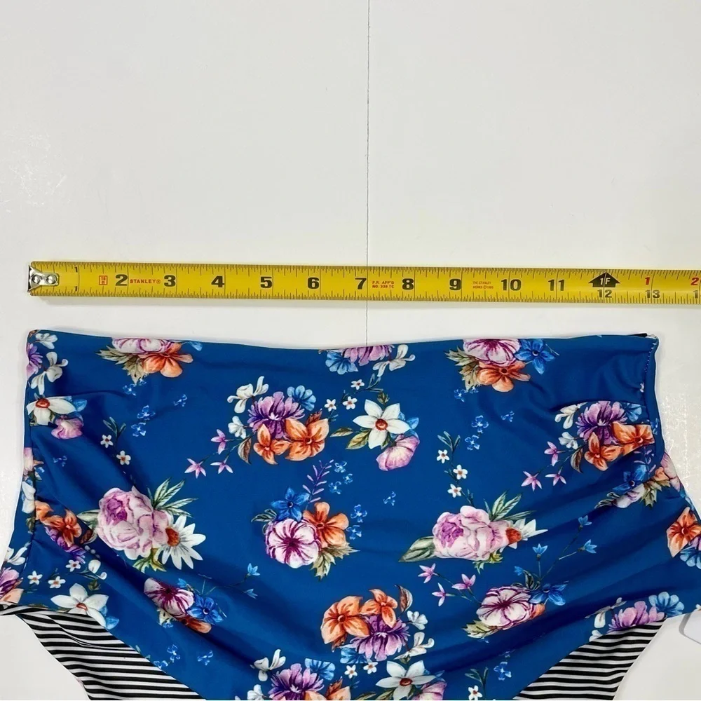 NWT Cupshe High Waisted Floral Bikini Bottoms Size M Blue